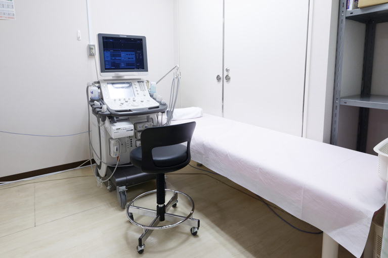 マンモグラフィ検査と超音波検査の違い